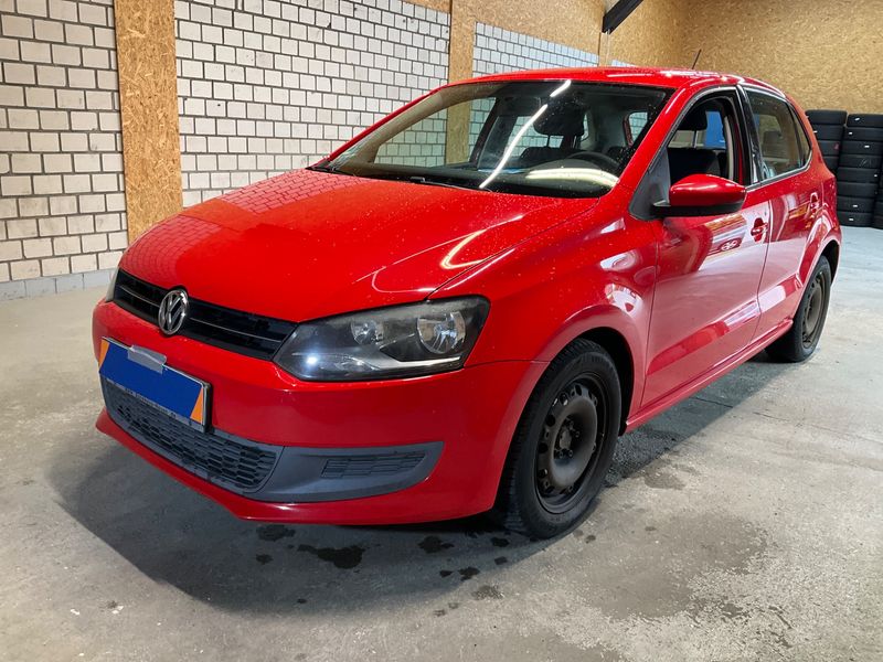 Volkswagen Polo 1.4 FSI — фото 1