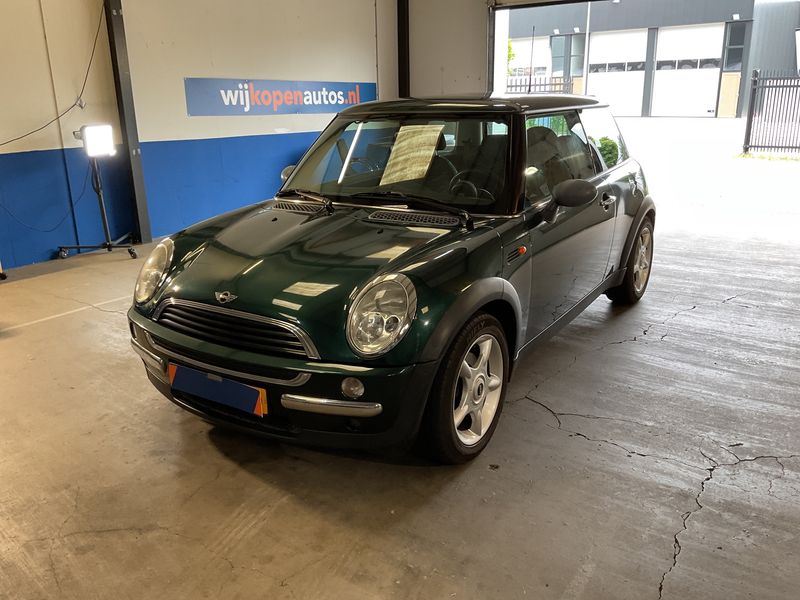 MINI MINI One — 1/8