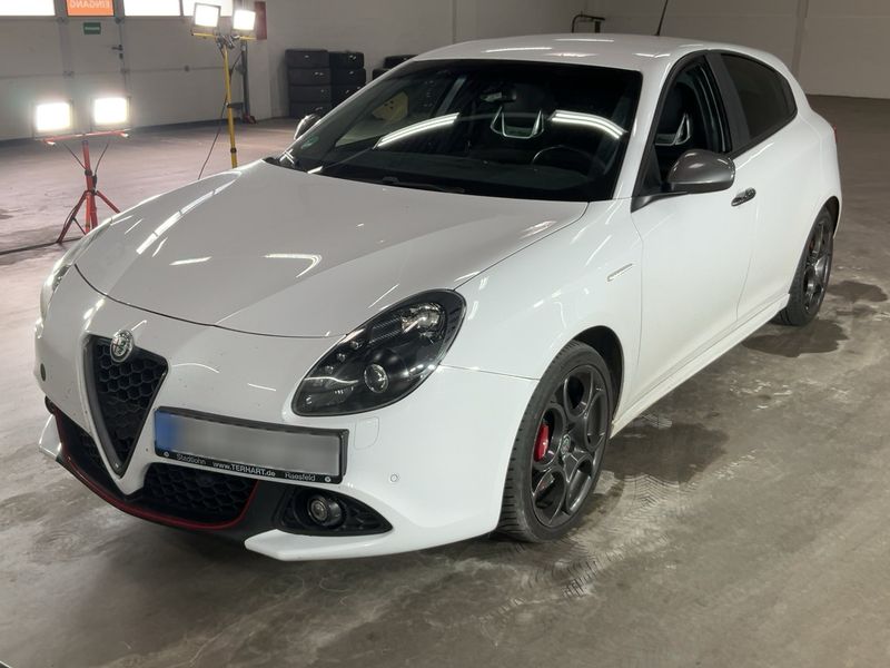 Alfa Romeo Giulietta 1.8 Turbo — 1/8