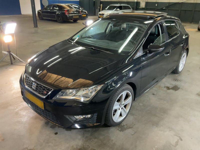 Seat Leon 1.4 TSI ACT — 1/8