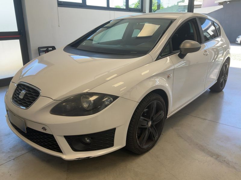 Seat Leon 2.0 TDI — 1/8