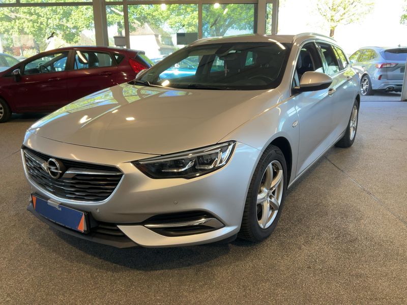 Opel Insignia Sports Tourer 2.0 CDTI — 1/8