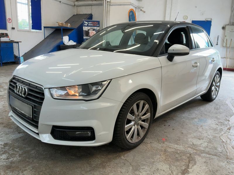 Audi A1 Sportback 1.0 TFSI — 1/8