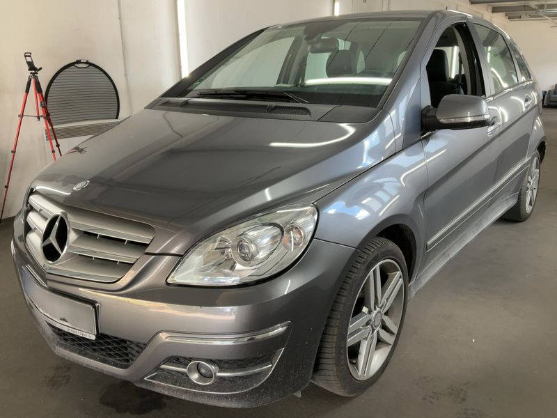 Mercedes-Benz B-Klasse B 180 — 1/8