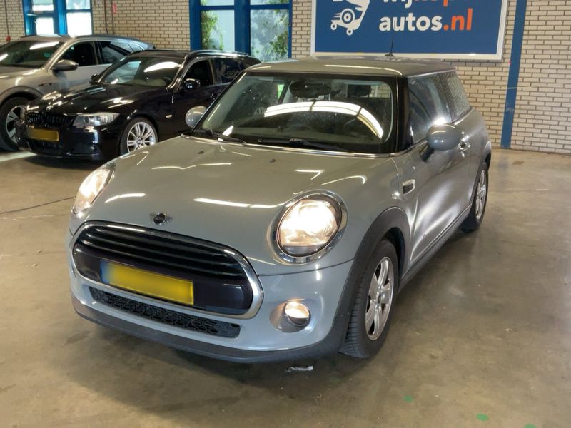 MINI MINI Cooper — 1/8