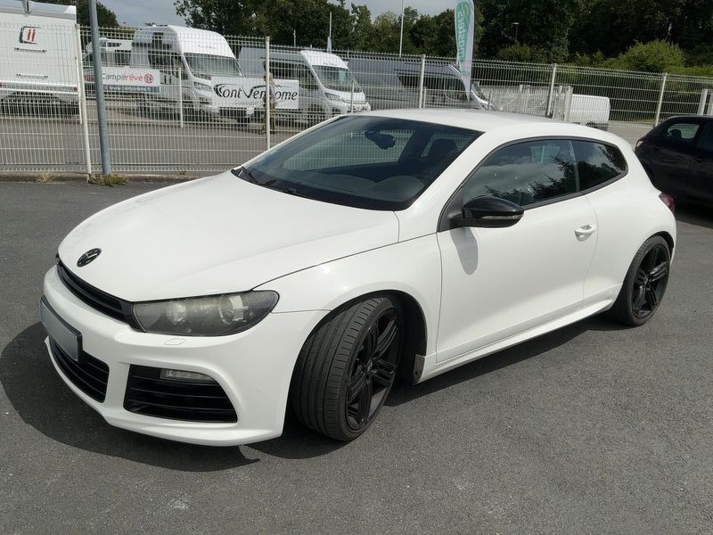 Volkswagen Scirocco 2.0 TSI — 1/8