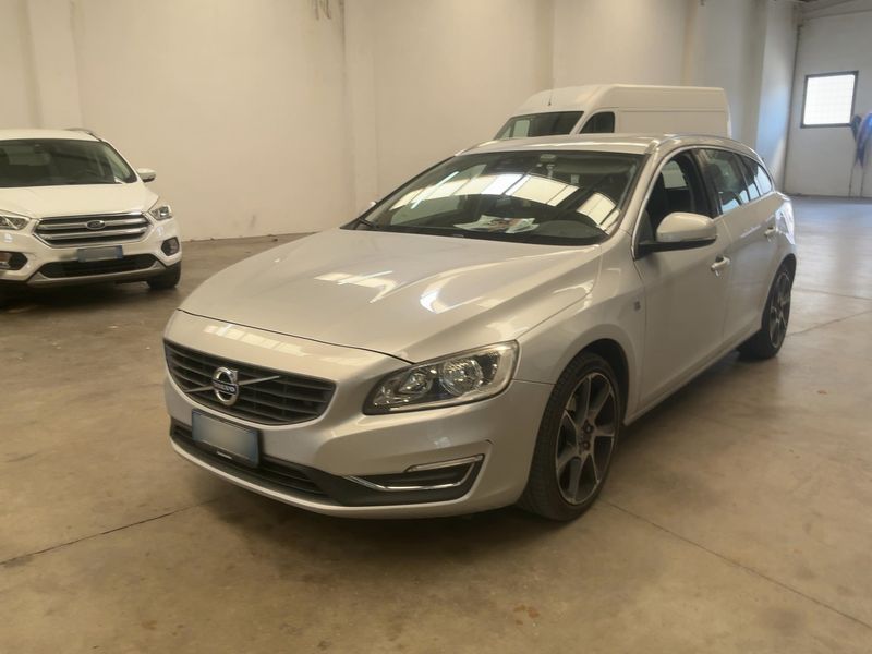 Volvo V60 2.0 D2 — 1/8