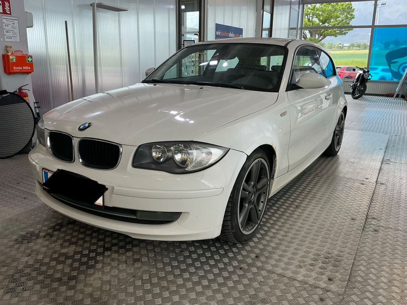 BMW 1er 118d — 1/8