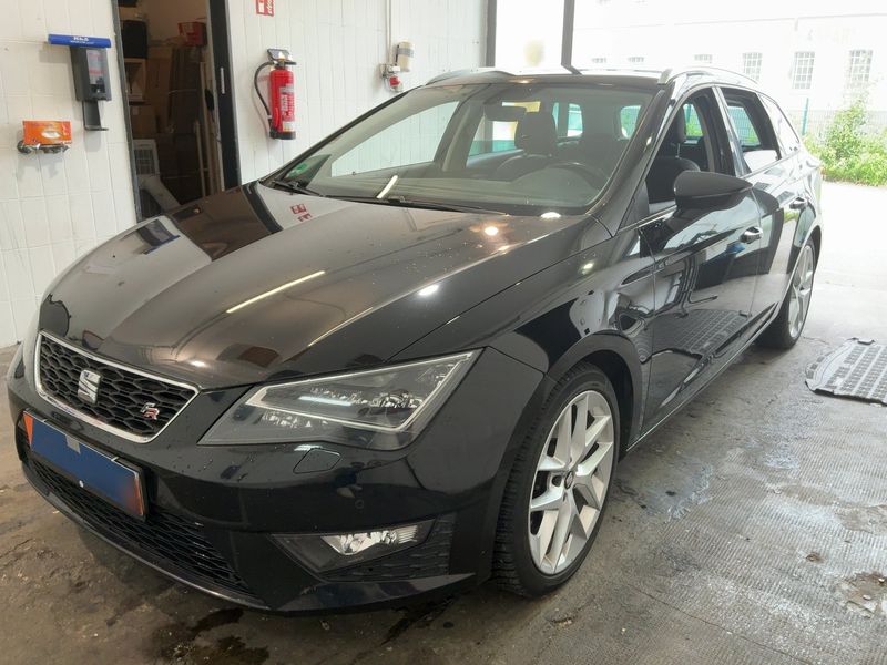 Seat Leon 2.0 TDI — 1/8