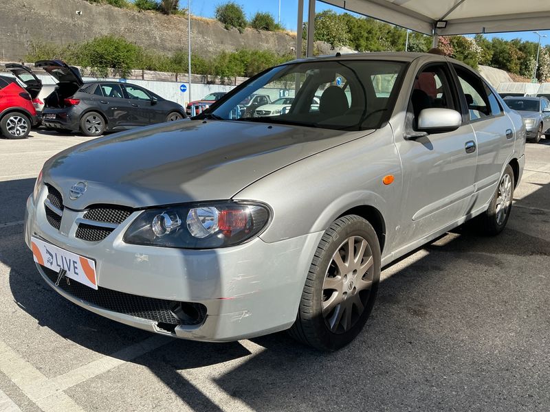 Nissan Almera 1.5 — 1/8