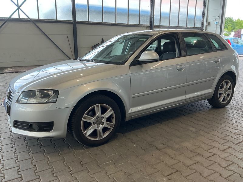Audi A3 Sportback 1.4 TFSI — 1/8
