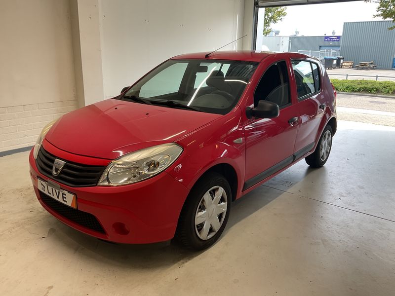 Dacia Sandero 1.2 — 1/8