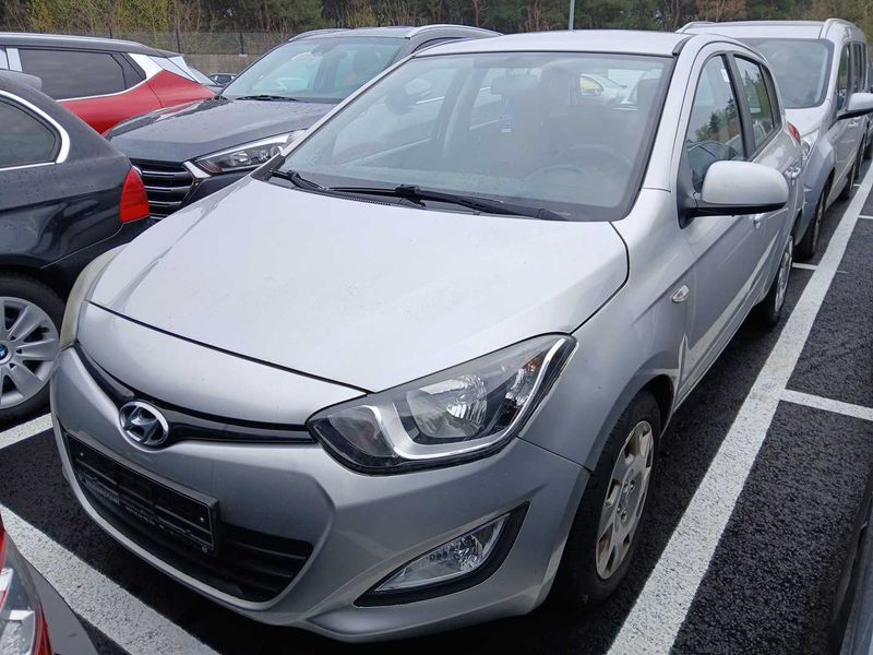 Hyundai i20 1.1 CRDi — 1/8