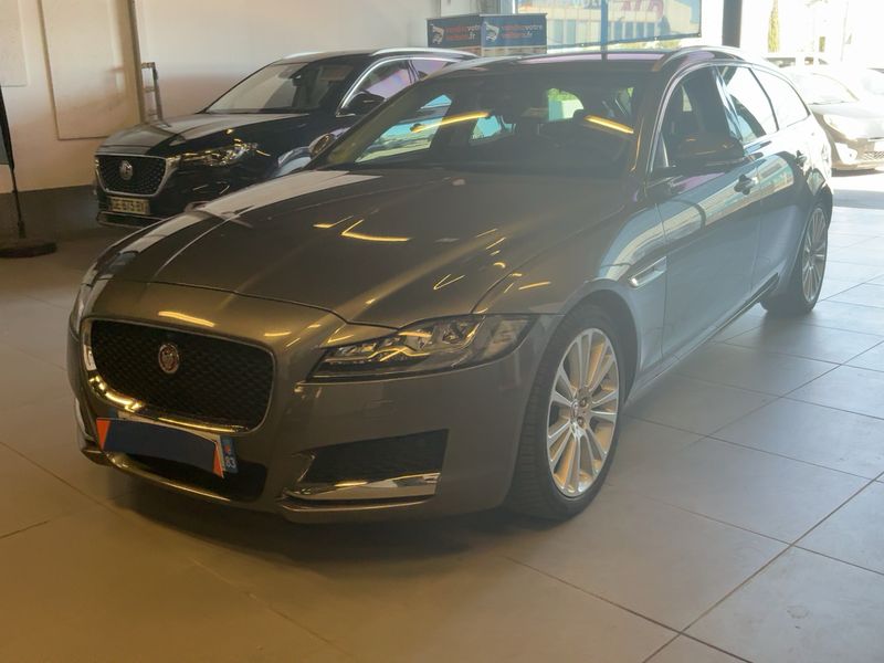 Jaguar XF 25d — 1/8
