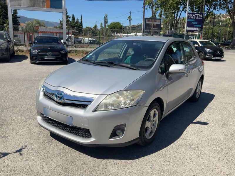 Toyota Auris 1.8 Hybrid — 1/8