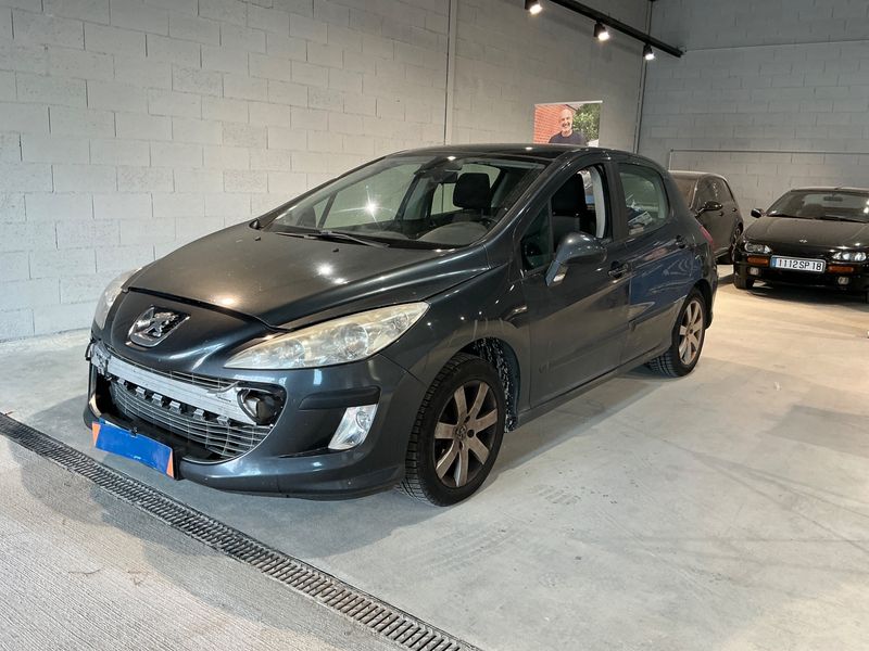 Peugeot 308 1.6 HDi — 1/8