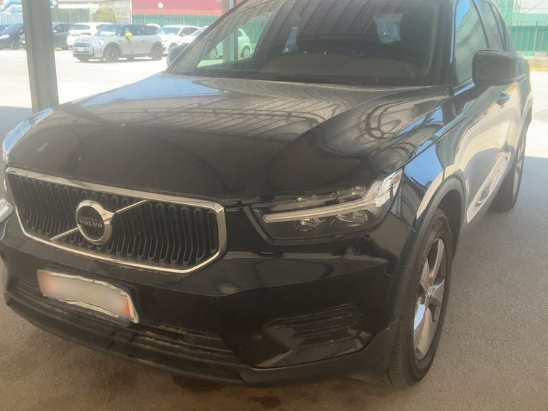 Volvo XC40 1.5 T3 — фото 1