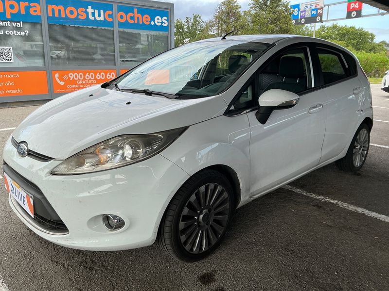 Ford Fiesta 1.6 TDCi — фото 1