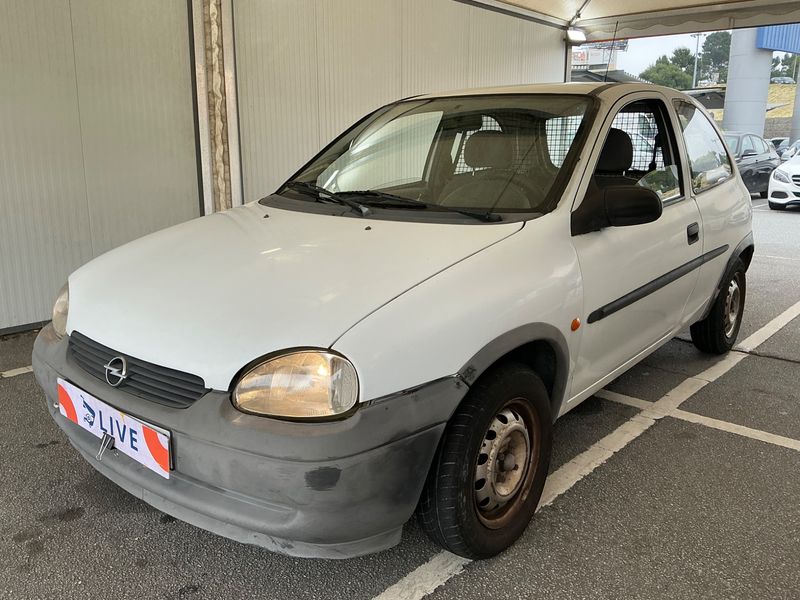 Opel Corsa 1.7 Diesel — фото 1