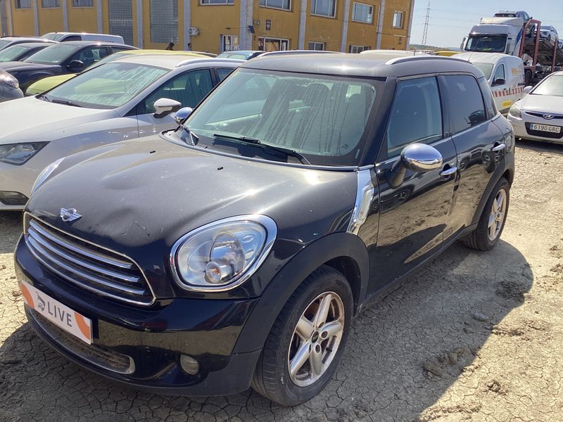 MINI Countryman One D — 1/8