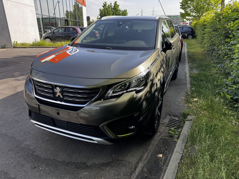 Peugeot 5008 1.2 PureTech — 1/8