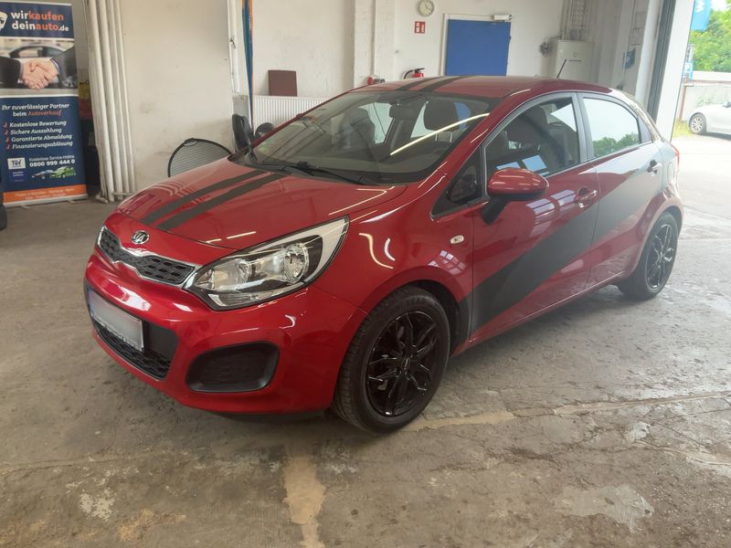 Kia Rio 1.2 — фото 1