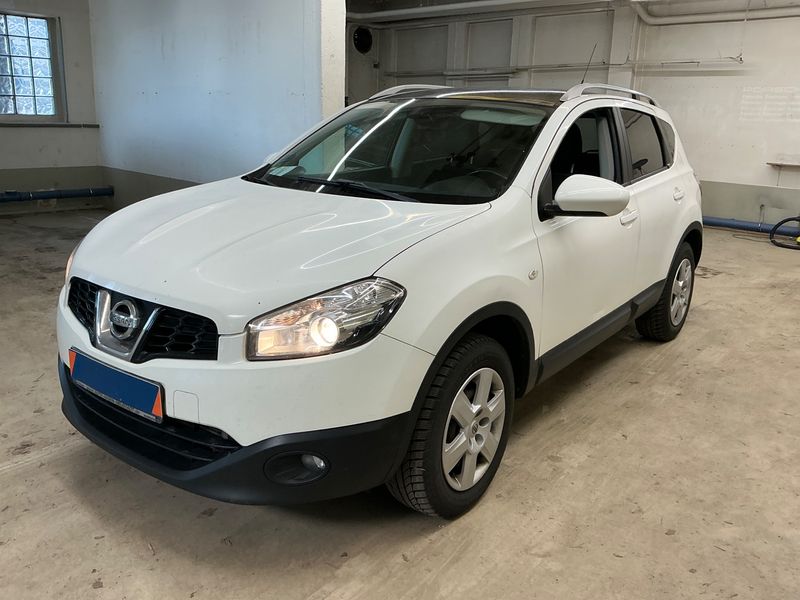 Nissan Qashqai 2.0 dCi — 1/8