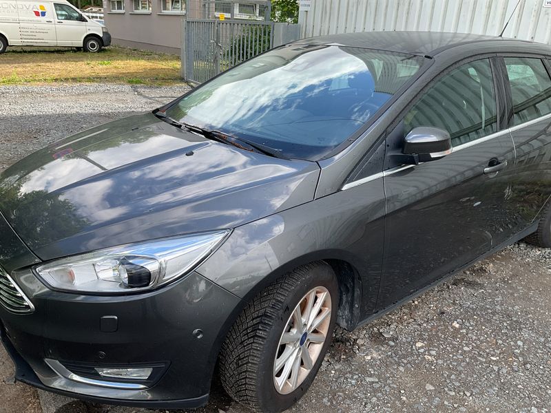 Ford Focus 1.5 EcoBoost — 1/8