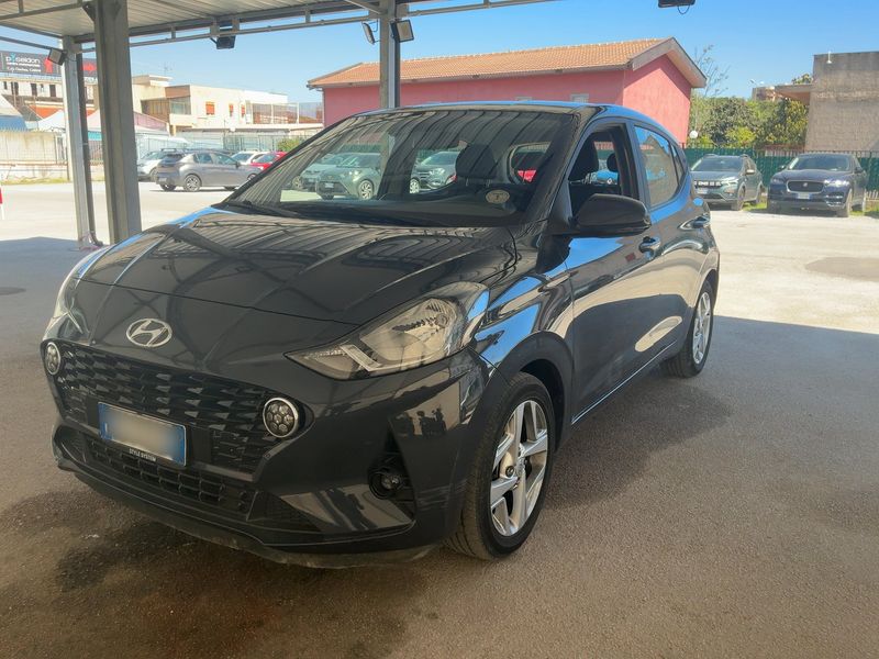 Hyundai i10 1.0 — 1/8