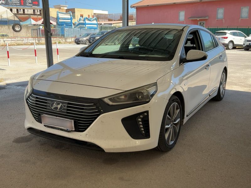 Hyundai IONIQ 1.6 Hybrid — 1/8