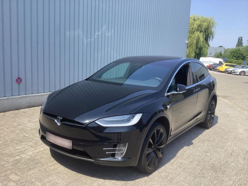 Tesla Model X 100D — 1/8