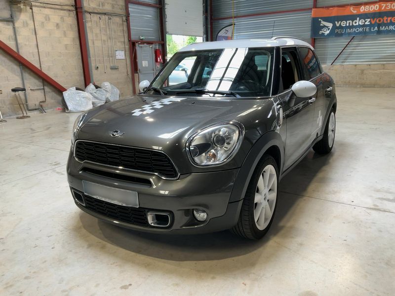 MINI Countryman Cooper S — 1/8
