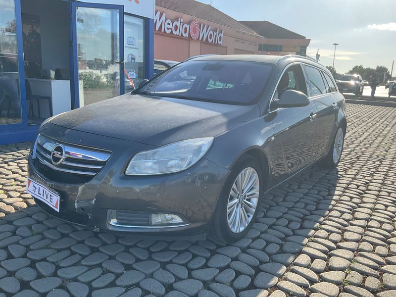 Opel Insignia Sports Tourer 2.0 CDTI — 1/8