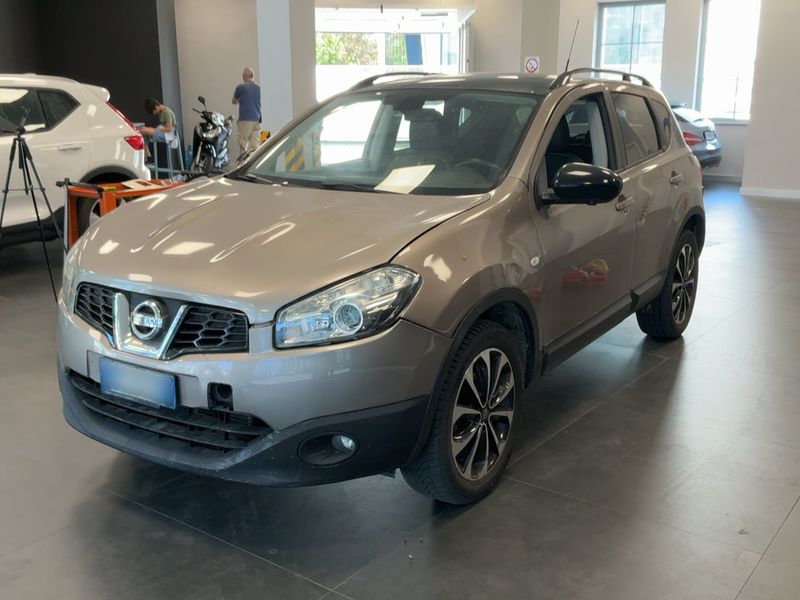 Nissan Qashqai 2.0 — фото 1