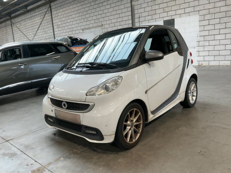 Smart fortwo 1.0 Turbo — фото 1