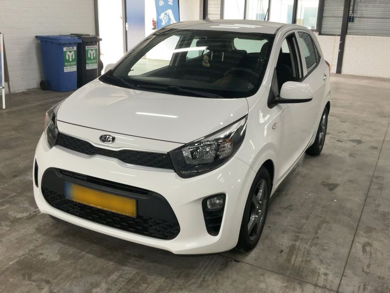 Kia Picanto 1.0 — 1/8