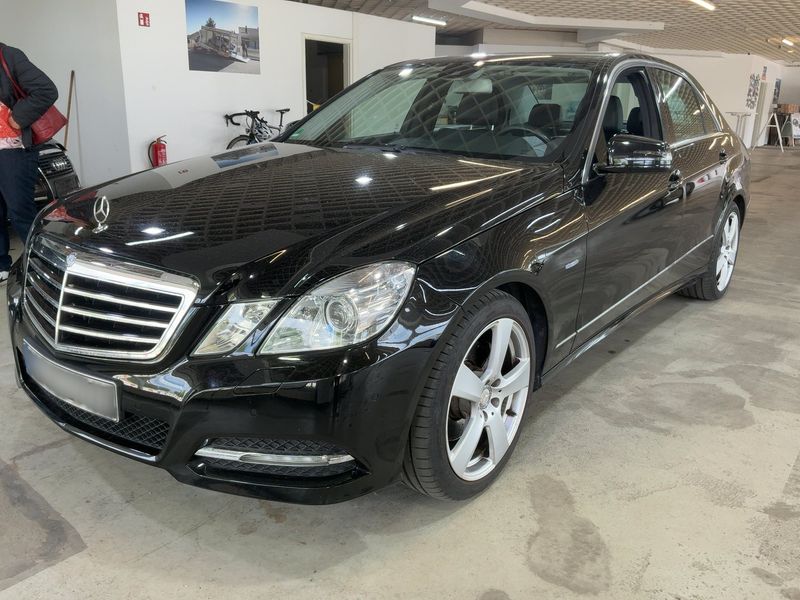 Mercedes-Benz E-Klasse E 200 CGI — 1/8