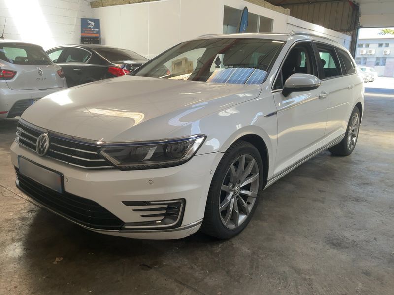Volkswagen Passat 1.4 GTE — фото 1