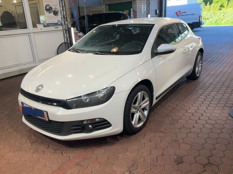Volkswagen Scirocco 1.4 TSI — фото 1