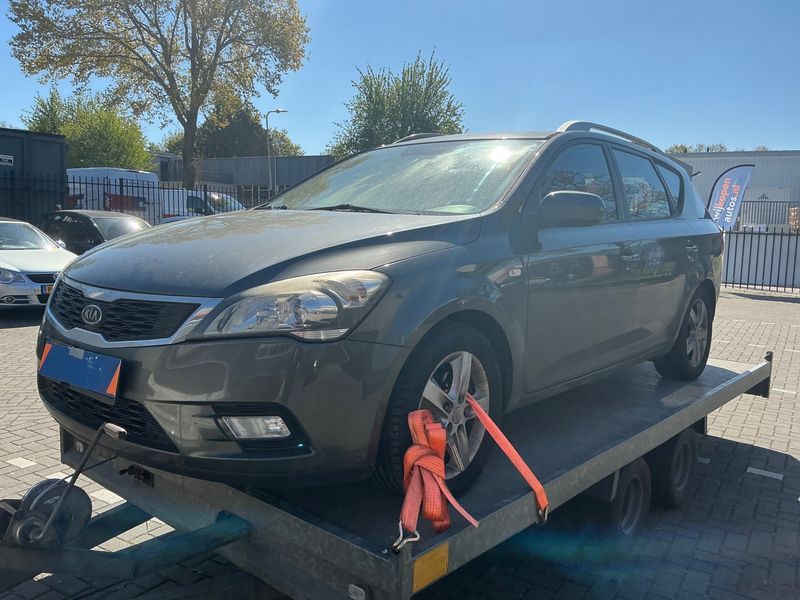 Kia cee'd 1.4 — 1/8