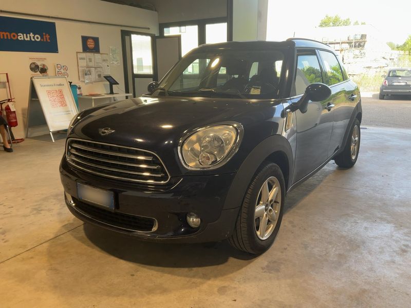 MINI Countryman Cooper D — 1/8