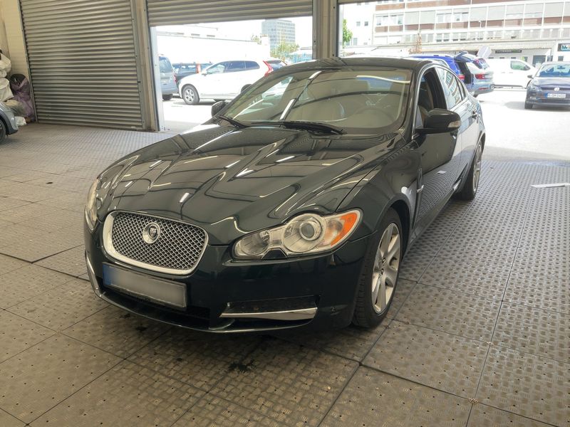 Jaguar XF 4.2 V8 — фото 1