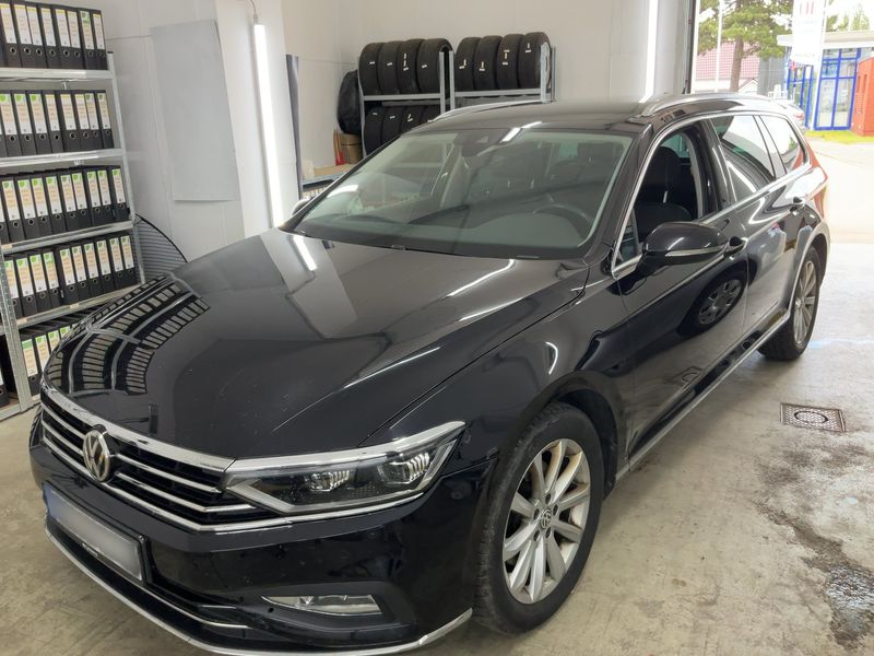 Volkswagen Passat 2.0 TDI — 1/8