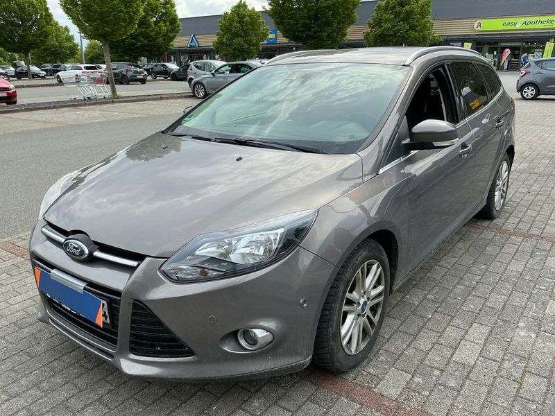 Ford Focus 1.0 EcoBoost — фото 1