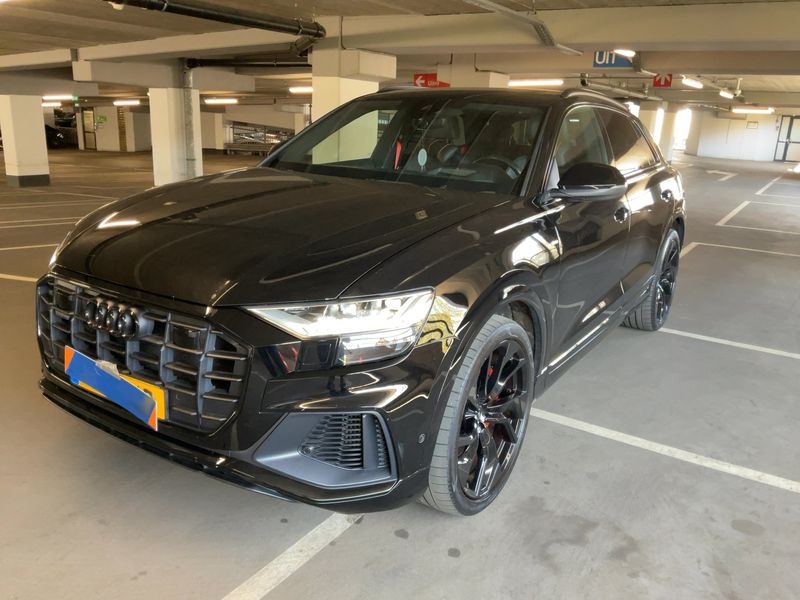 Audi Q8 55 TFSIe — 1/8