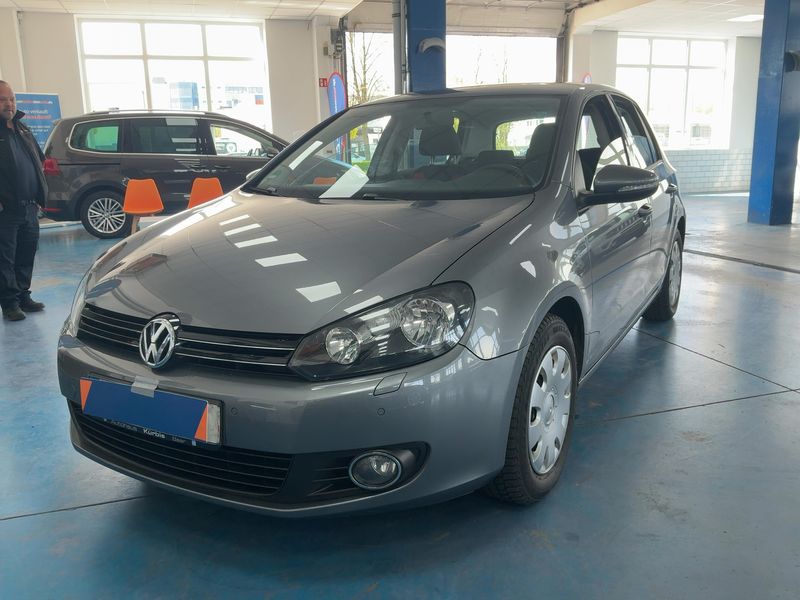 Volkswagen Golf VI 1.6 — 1/8