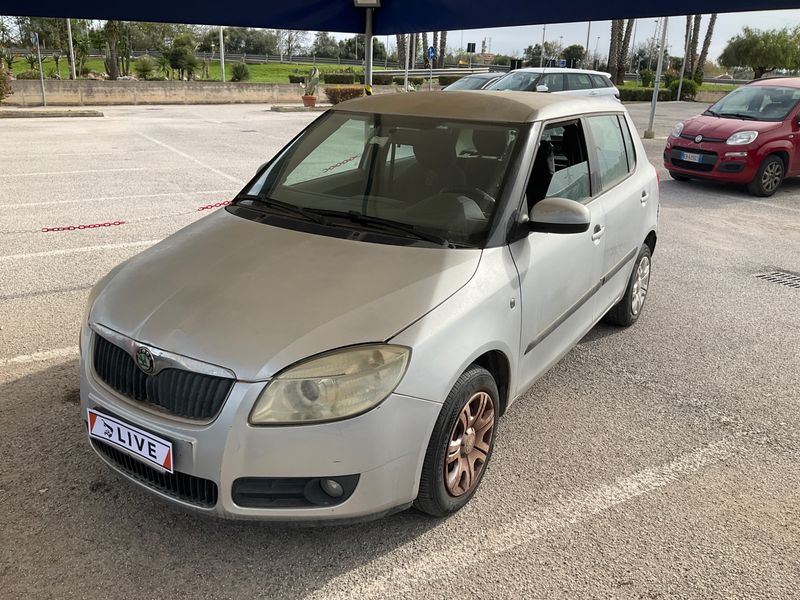Skoda Fabia 1.2 — фото 1