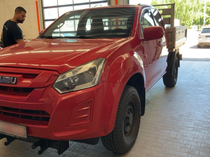 Isuzu D-MAX 1.9 Turbodiesel — 1/8
