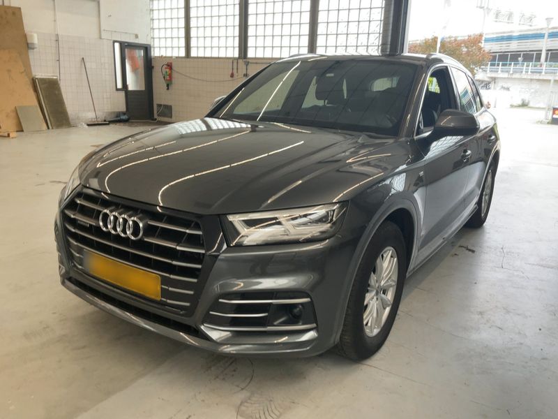 Audi Q5 55 TFSIe — 1/8