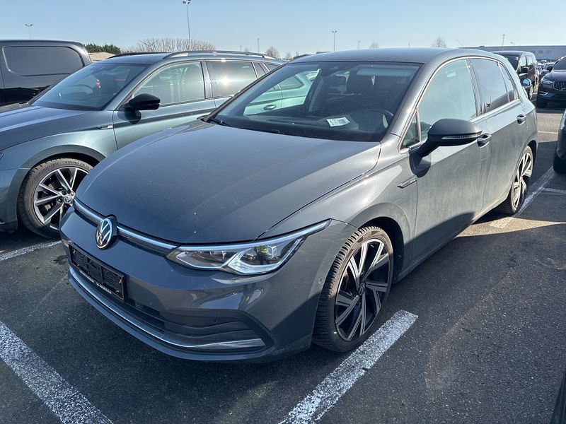 Volkswagen Golf VIII 2.0 TSI — фото 1